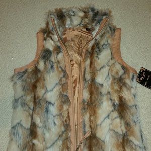 Big Chill Faux Fur Vest. Large.